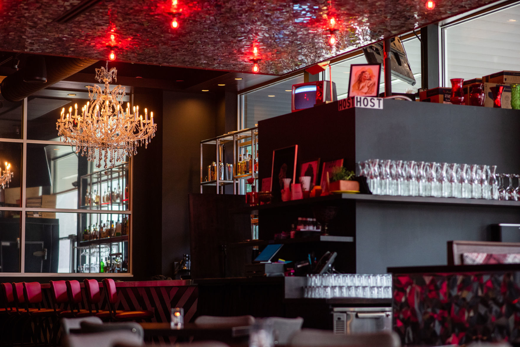 Dark Horse Lets Eat Out-08.jpg